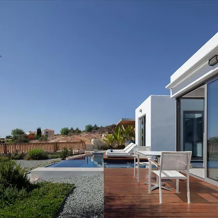 White Pearl Пафос