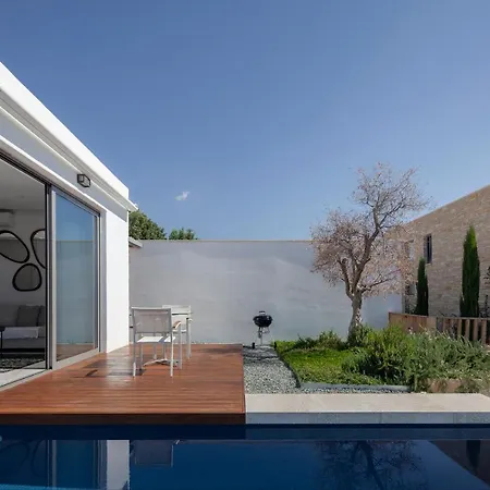 White Pearl Пафос