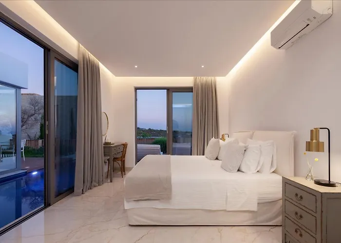 Vila White Pearl Paphos