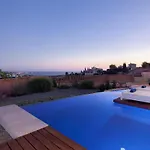 Villa White Pearl