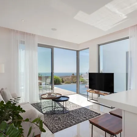 White Pearl Vila *